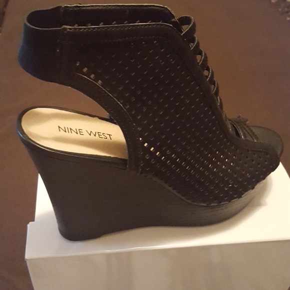 Nine West Wedges - Picture 4 of 5